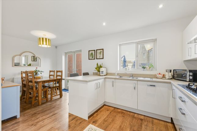9, Brunel Drive, Cheltenham photo 4
