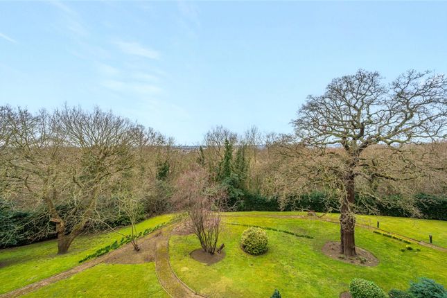 Flat 25 The Manor, Regents Drive, Woodford Green photo 4