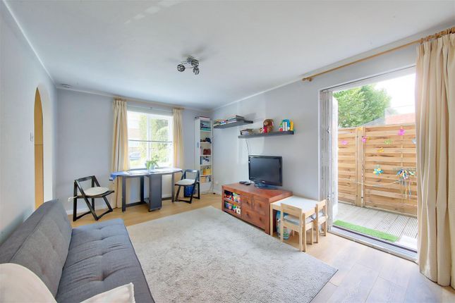Flat to rent in Beaufort House, 30 Winders Road, London
