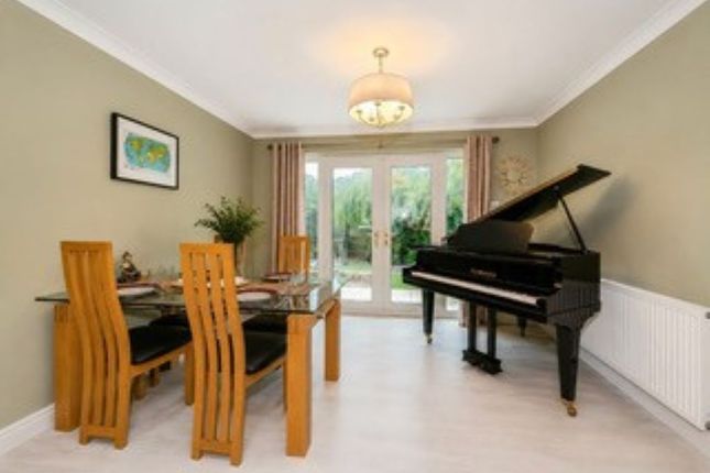 14, Verdin Close, Northwich photo 3