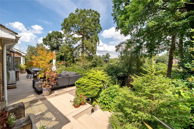 5, Huntingford Close, Surrey photo 4