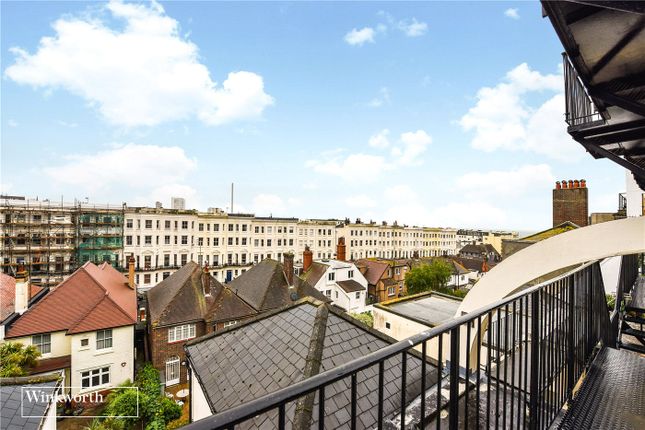 Flat for sale in Palmeira Square, Hove, East Sussex