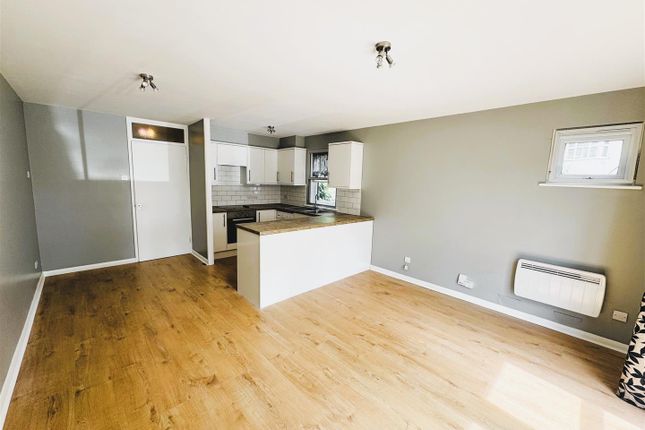 1 Aldermead Court, 14, Pownall Gardens, Hounslow photo 2