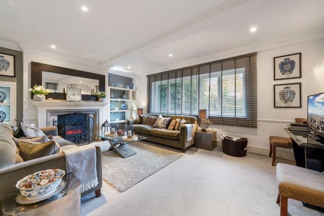 Semi-detached house to rent in Frognal, Hampstead, London