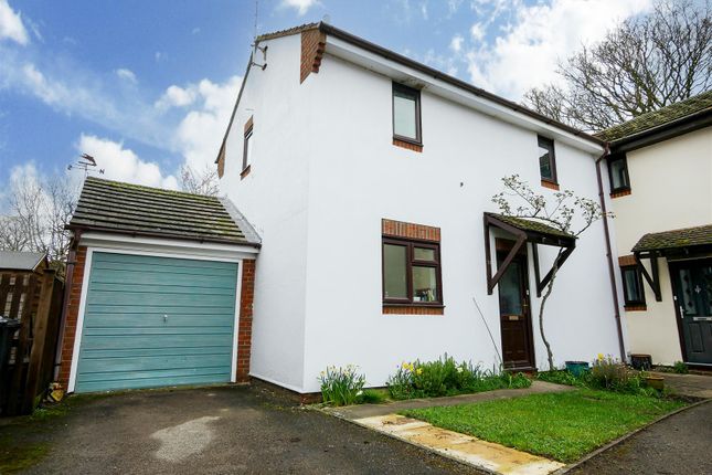 Semi-detached house for sale in Ash Close, Watlington