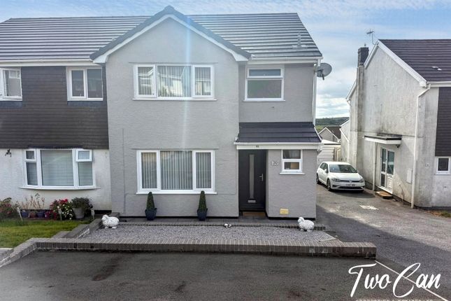 30, Erw Non, Llanelli photo 2