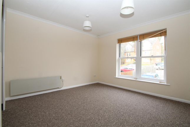 West Wycombe Road, High Wycombe photo 2