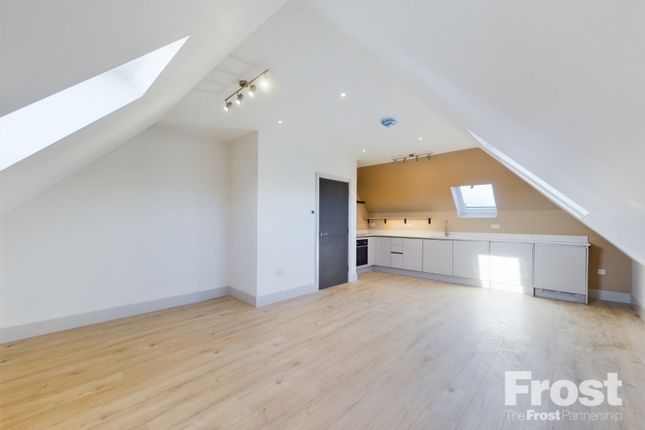 11 Headline House,, Chaucer Road, Middlesex photo 2