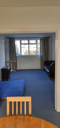 25, Rowlands Avenue, Pinner photo 4