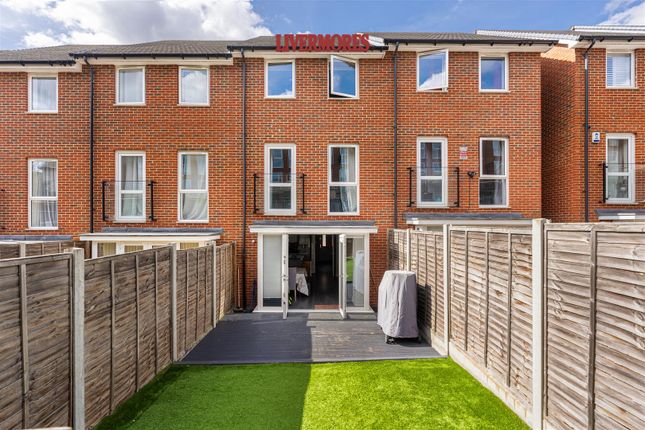 67, Burroughs Drive, Dartford photo 2