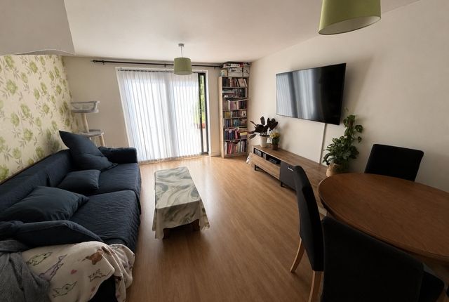 57, Velocette Way, Northampton photo 3