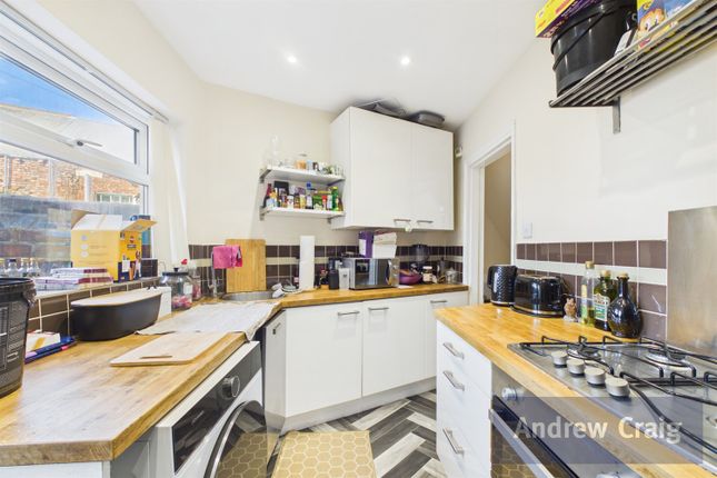2 Clifton Terrace, South Shields photo 4