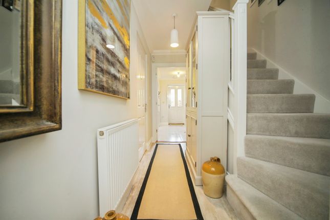 23, Quarry Avenue, Ipswich photo 2