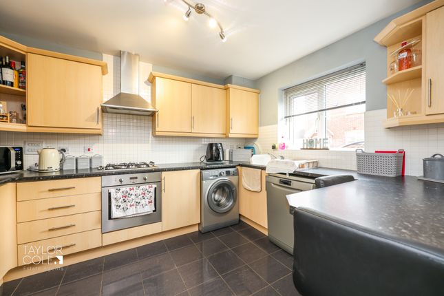 Town house for sale in Meander Close, Wilnecote, Tamworth