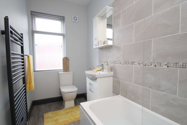 11, Nowell Crescent, Leeds photo 3