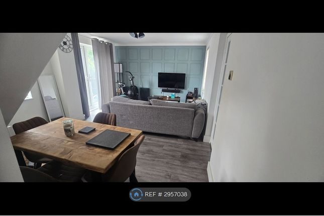 Buttermere Close, Feltham photo 4