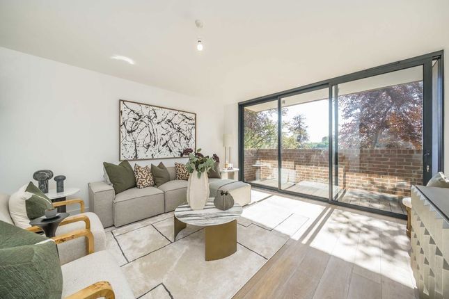 1-bed flat on Flat 4, Holland Court, 37, Cottenham Park Road, Wimbledon, £525,000
