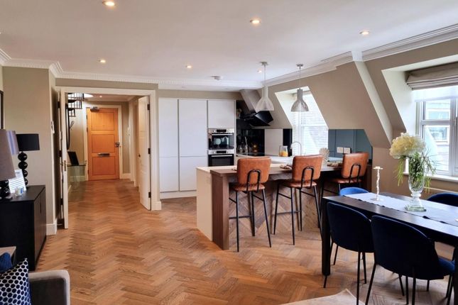 Boydell Court, 1010, St. Johns Wood Park, London photo 3