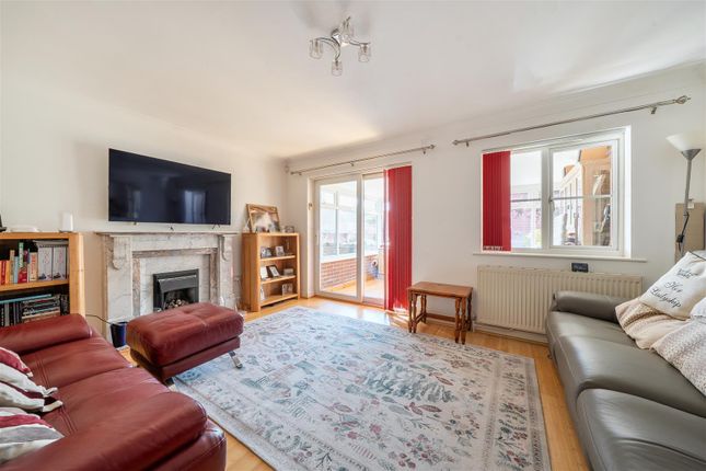 105, Leesland Road, Gosport photo 2