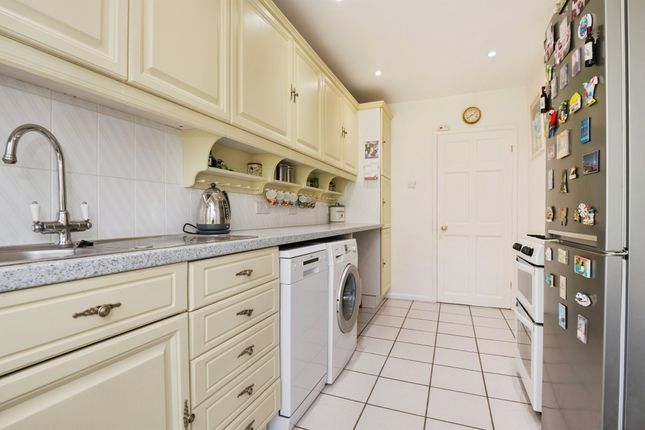 81, Springford Road, Southampton photo 4