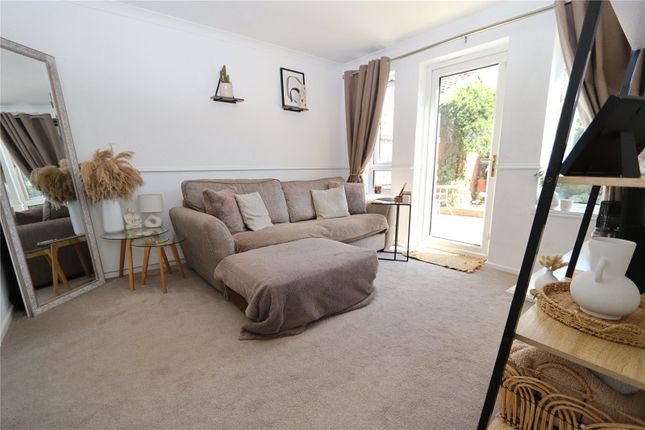 4, Wedgwood Avenue, Milton Keynes photo 2