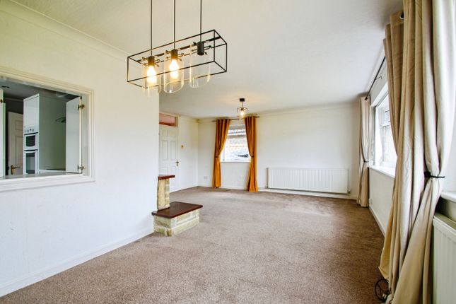 34, Thornham Drive, Bolton photo 4