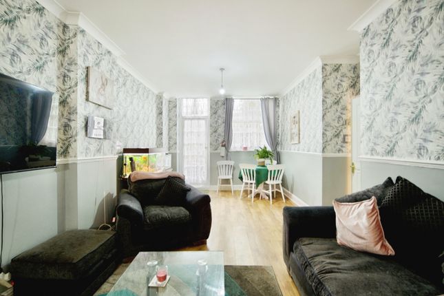 9, Station House Mews, London photo 4