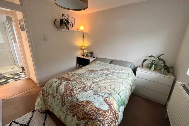 Cottage to rent in Bedmond Road, Pimlico