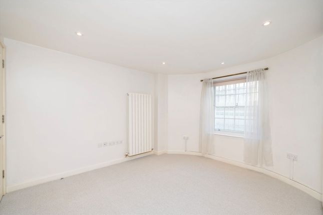 Flat 2, Billing Spring House, 529-531, Fulham Road, London photo 4