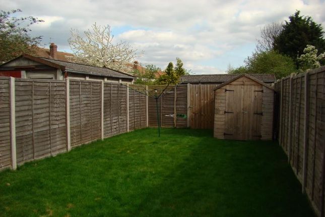Detached house to rent in Lees Road, Hillingdon, Middlesex