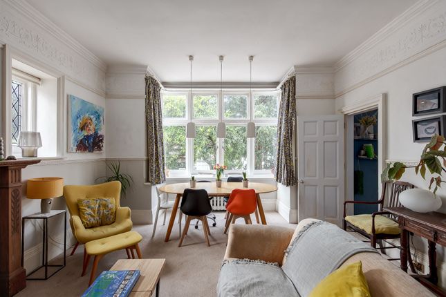 32 Plough Lane, Purley photo 4