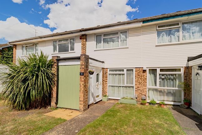 Thumbnail Terraced house for sale in Oakfield, Knaphill, Woking