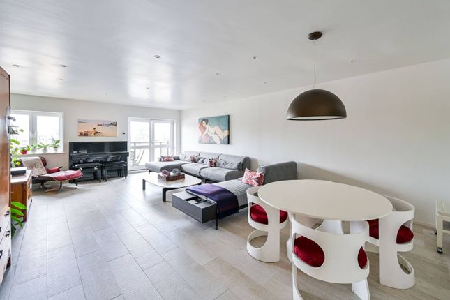 Thumbnail Flat to rent in Bermondsey Wall West, Shad Thames, London