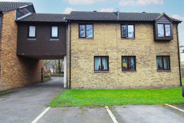1-bed flat on 17, Connaught Gardens, Morden, £249,950