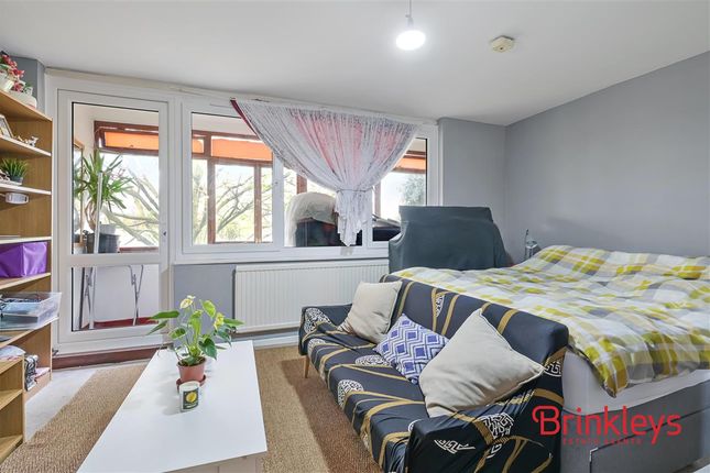 Thumbnail Flat for sale in Stoughton Close, Putney, Putney