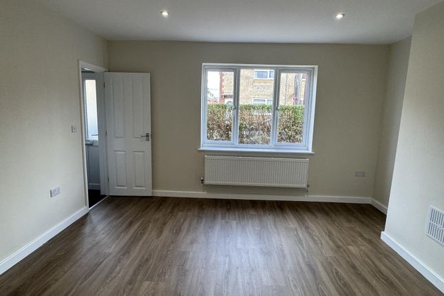 18, Retreat Estate, Downham Market photo 3