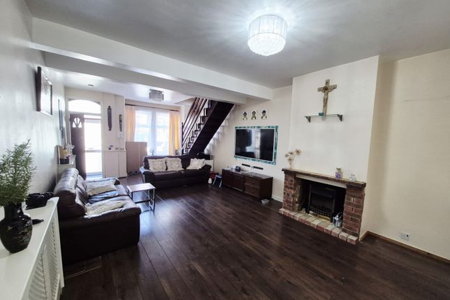 46, Argyle Road, LONDON photo 3