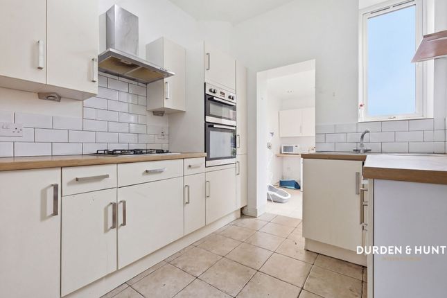 119 Gordon Road, London photo 4