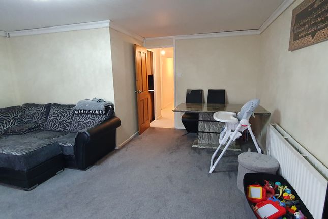 172, Hunters Park Avenue, Bradford photo 5