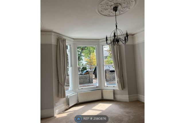 Richmond Road, Flat, Twickenham photo 3