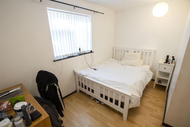 5, Herons Way, Birmingham photo 5