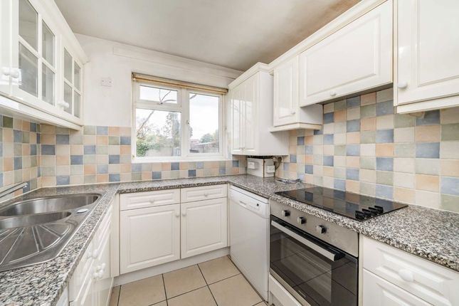 Flat 17, Beechcroft, Galsworthy Road, Kingston Upon Thames photo 3