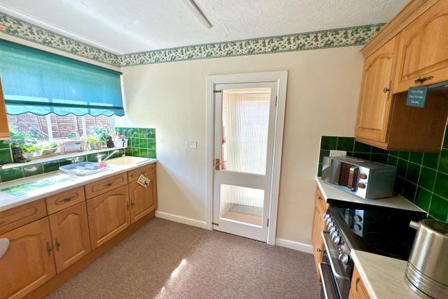 36, Minden Road, Lowestoft photo 4