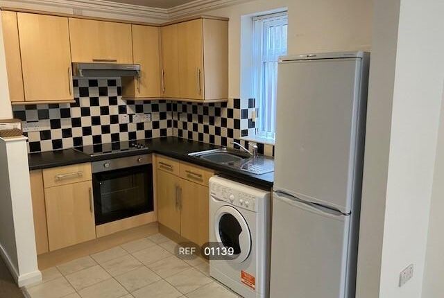 Northfield Avenue, HESSLE photo 2
