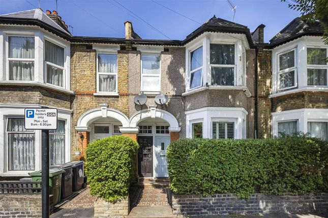 Thumbnail Flat for sale in Lawton Road, London