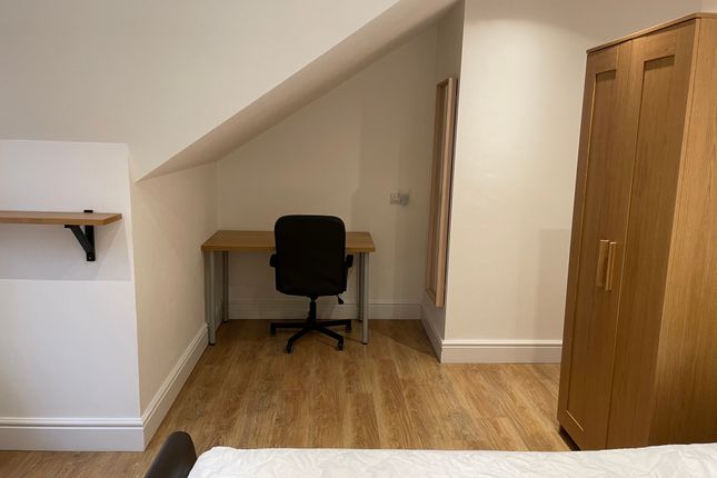 Room to rent in Bernard Street, Uplands, Swansea