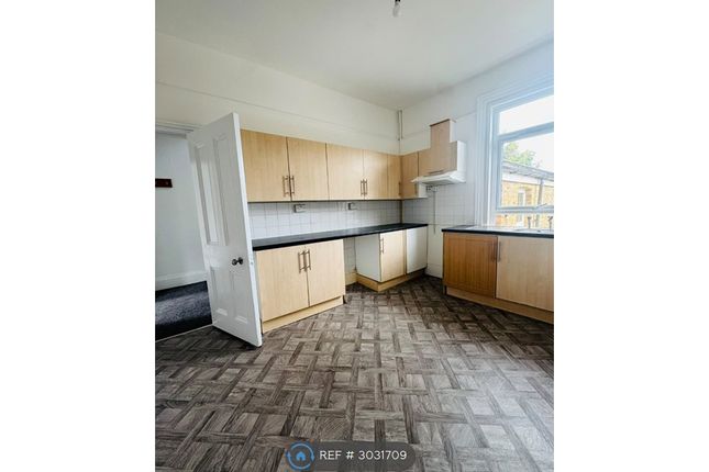 Flat, Hatfeild Road, Margate photo 4
