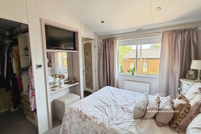 9 North Field, Roebeck,, Carters Road, Ryde photo 4