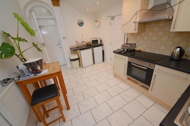 Apartment 4