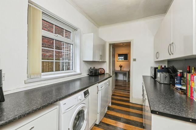 9, Queens Road, Worksop photo 4